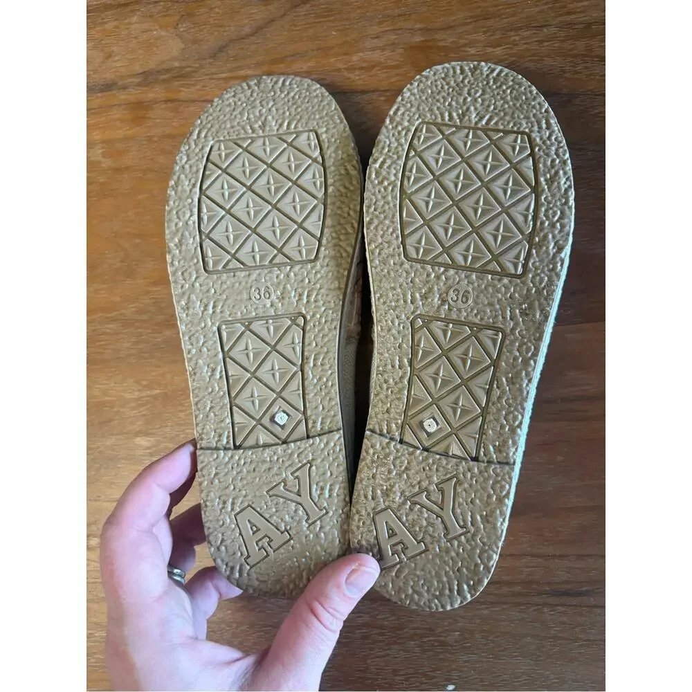 NWOT Rose Gold Crackle Espadrille Slip-On Flats Size 36
